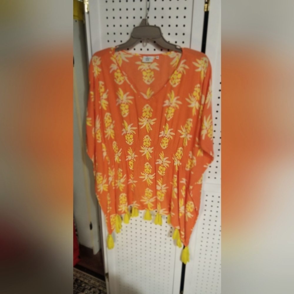 Crown and Ivy Beach Top